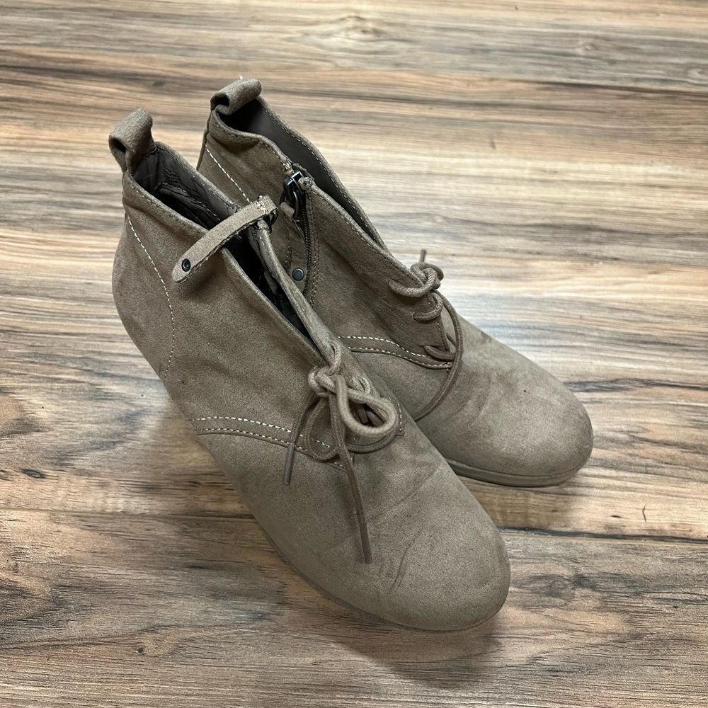 Dolce‎ vita wedge boots 7.5